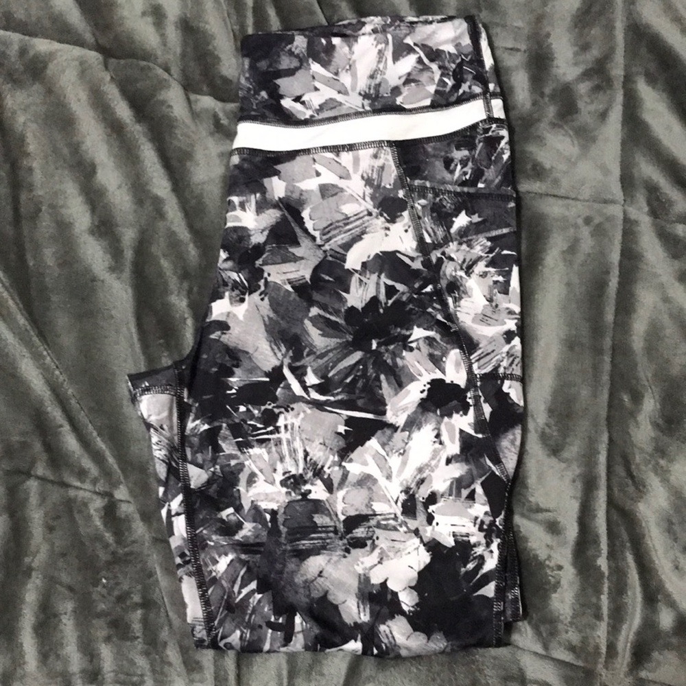 Like new women’s tek gear leggings!